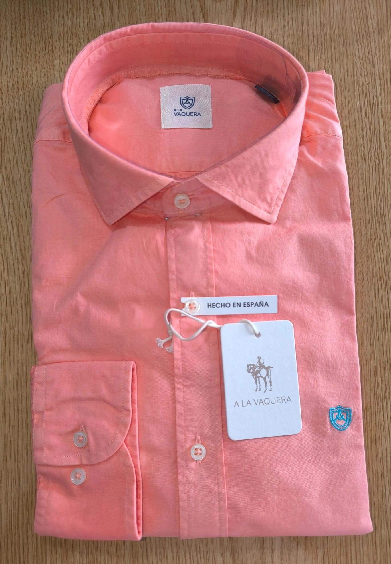 Camisa Escudo Coral