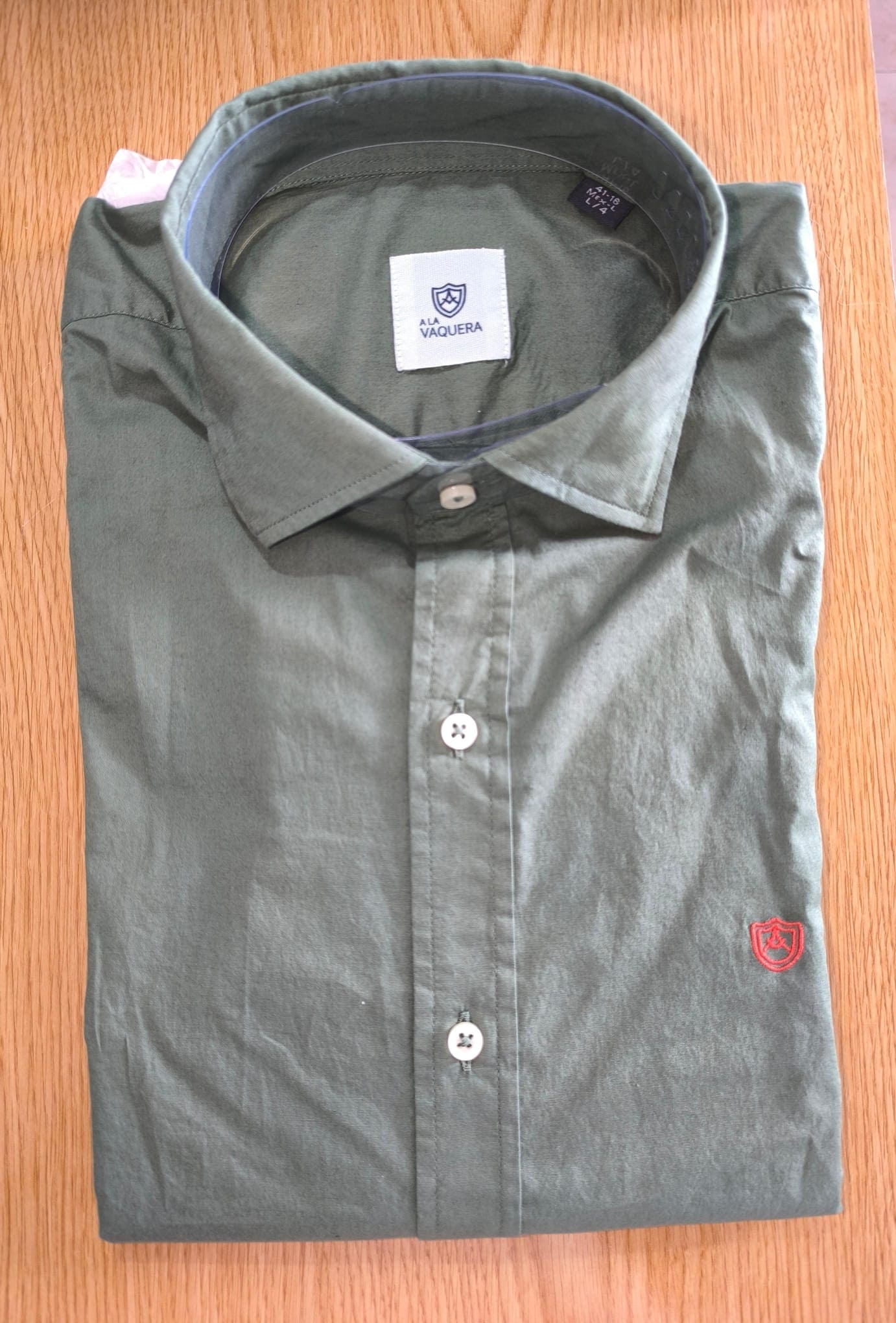 Camisa Escudo Kaki